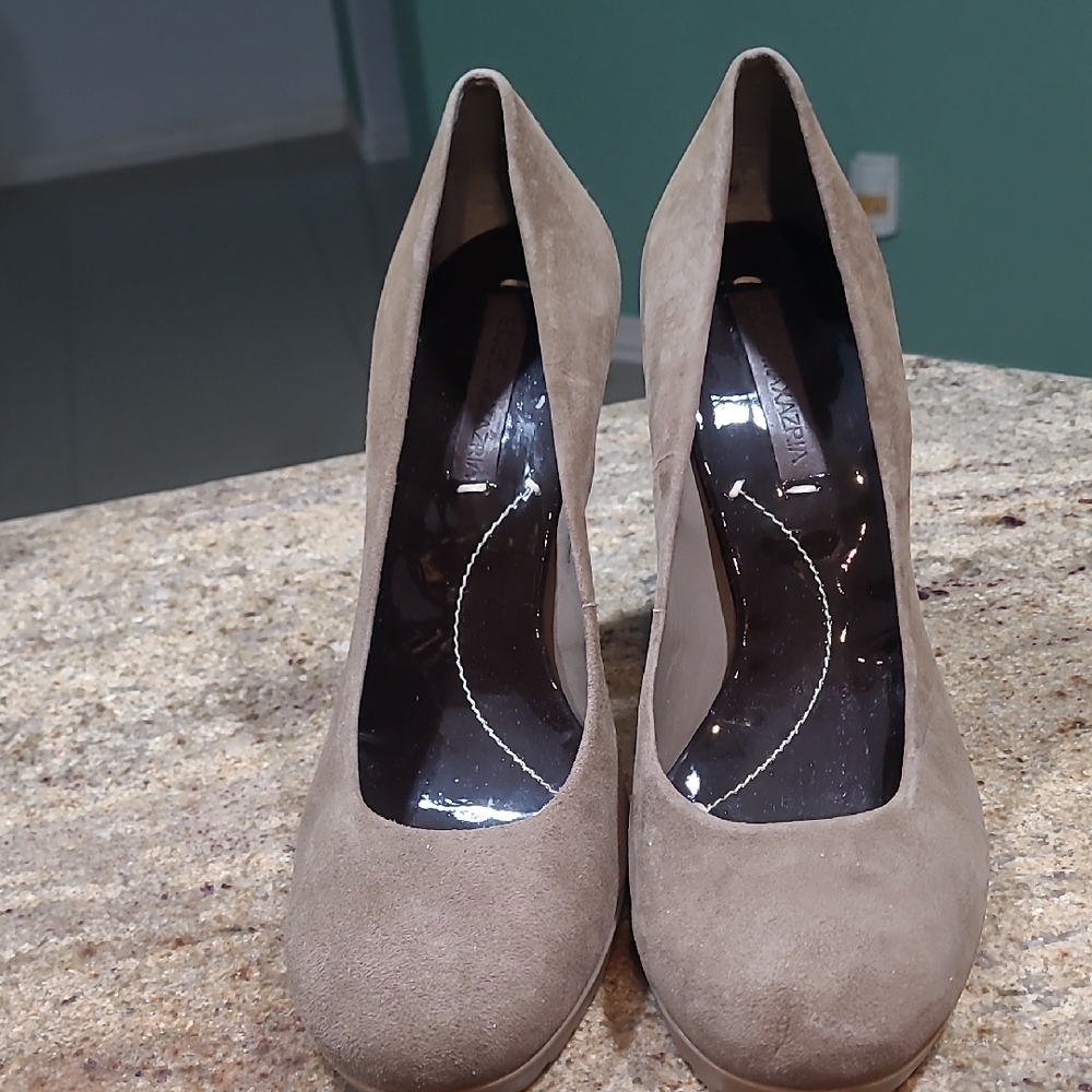 Bcbg Maxazria Taupe Leather Pumps Size US 9.5